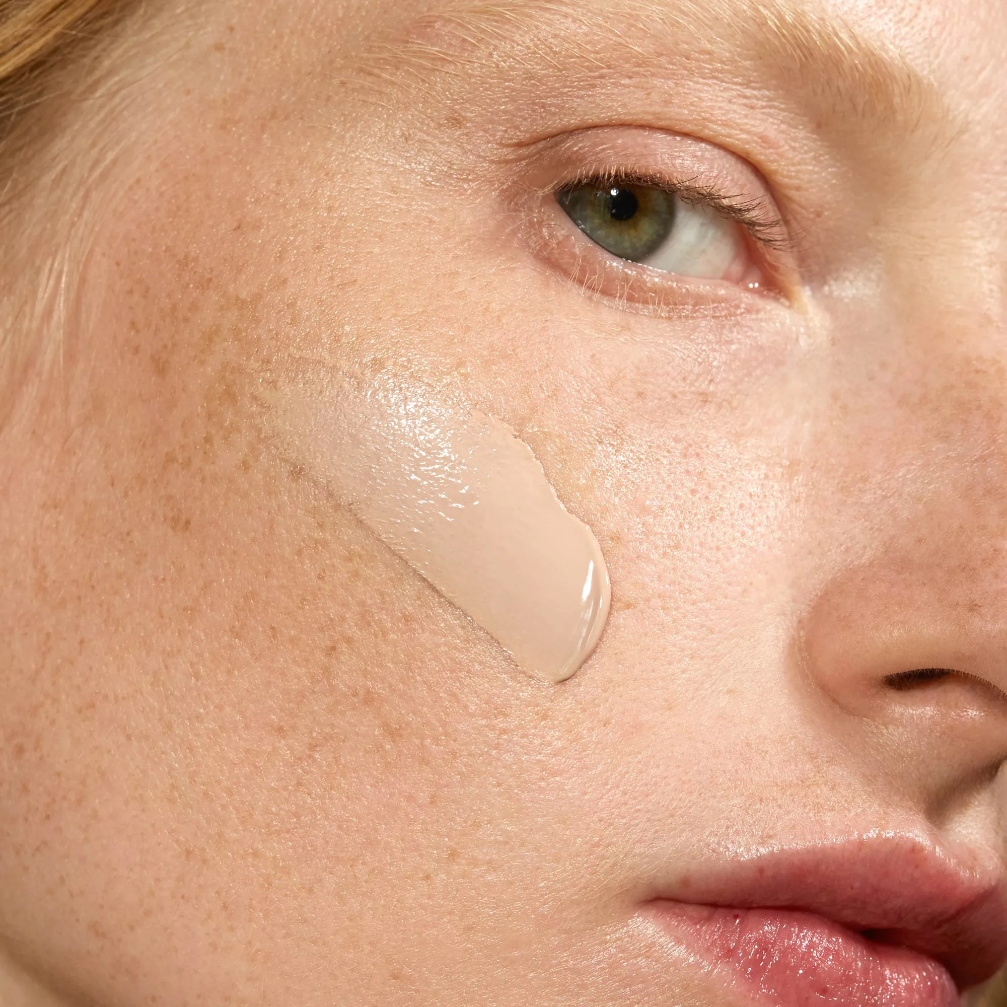 MADARA SKINONYM Semi-Matte Peptide Foundation, #20 IVORY 30ml